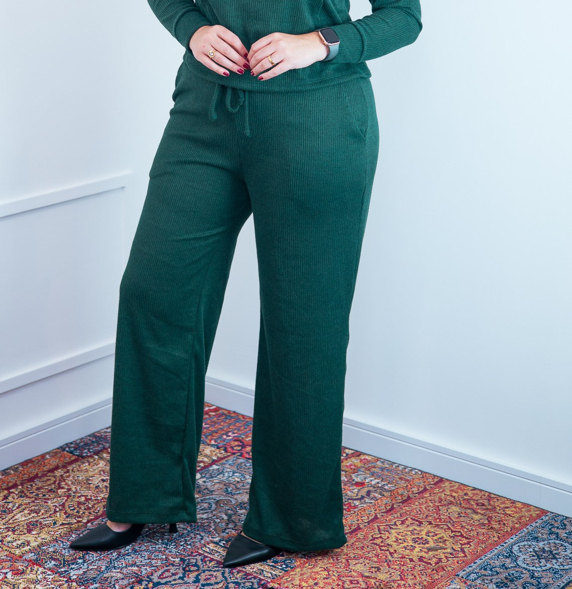 Calça Thais – Pantalona em Lãzinha Canelada com Bolsos Laterais - Bazar Online