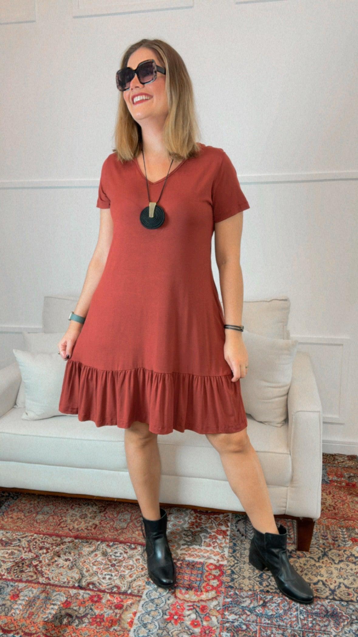 Vestido Verona - Babado Gola V e Manga Curta - Bazar Online