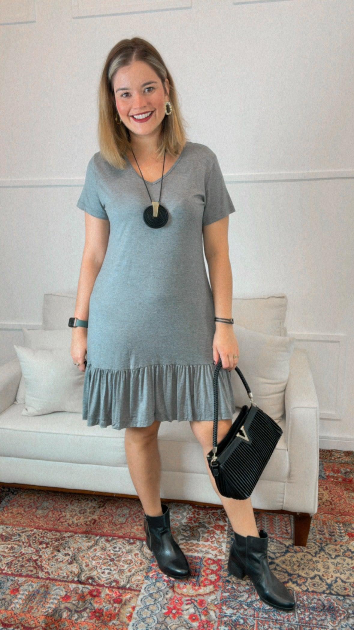 Vestido Verona - Babado Gola V e Manga Curta - Bazar Online