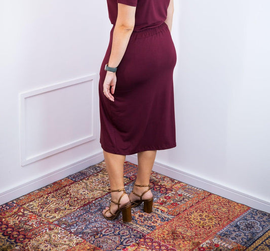 Saia Midi Marly – em Viscolycra com Bolsos - Bazar Online