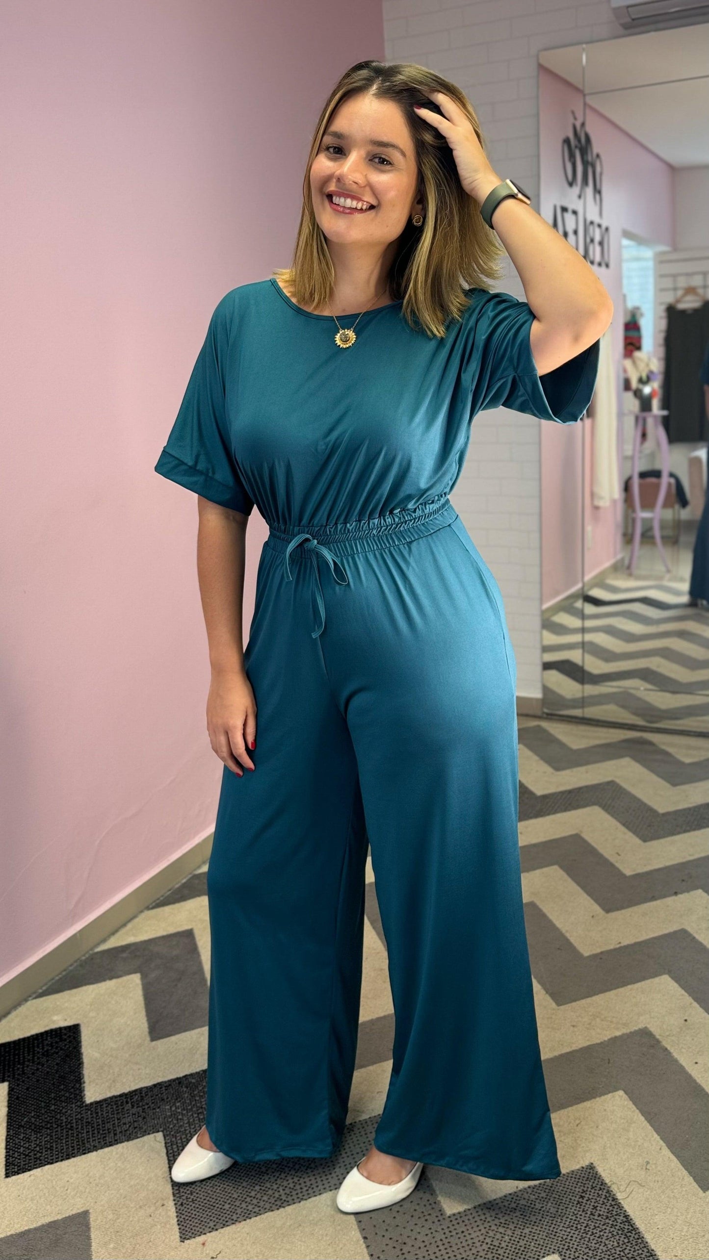 Macacão Isadora - Manga Japonesa com Calça Pantalona - Bazar Online