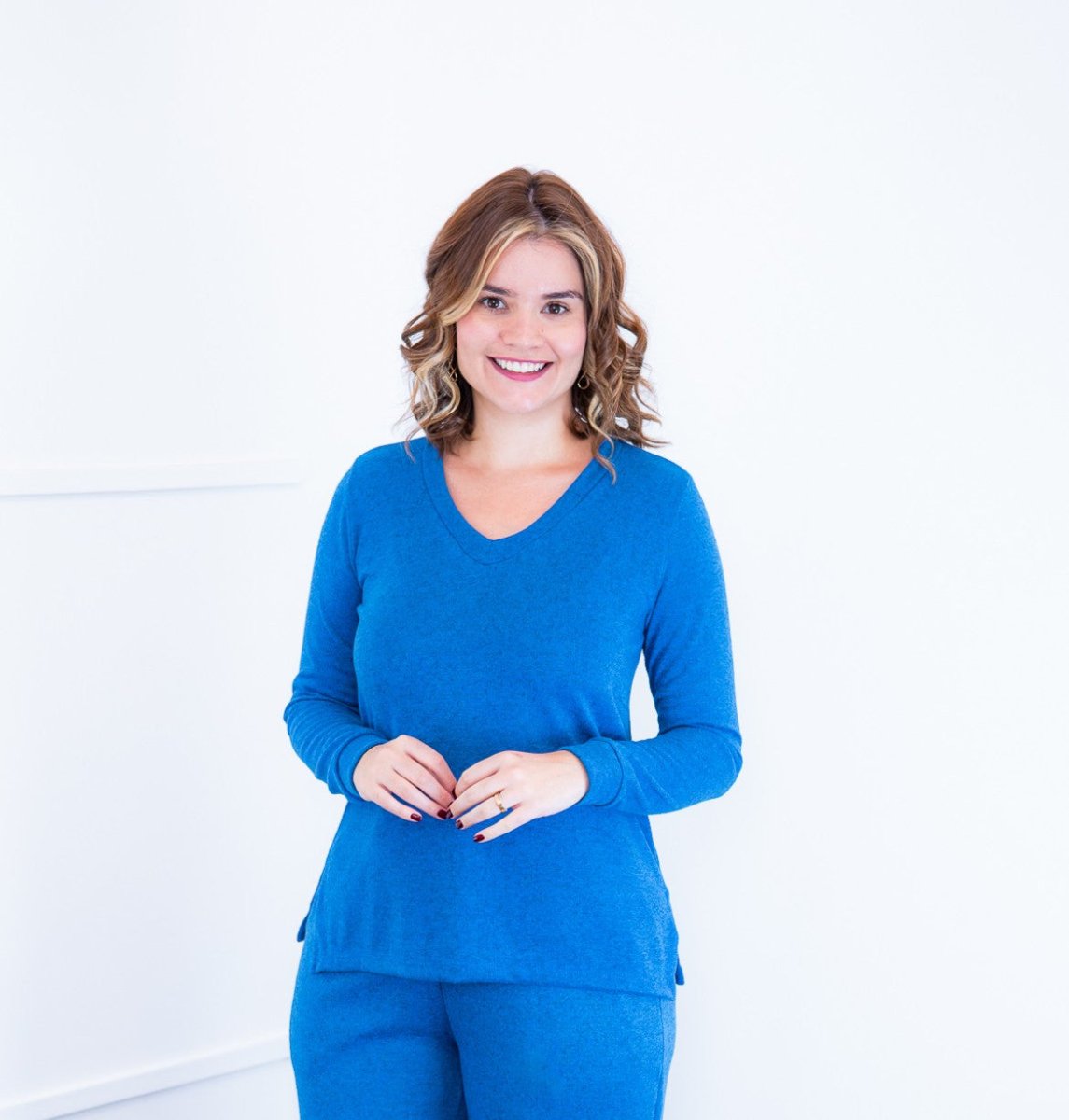 Blusa Paula - Gola V de Manga Longa Lãzinha - Bazar Online