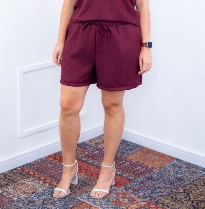 Short Tathi - Em Linho Light com Bolsos Laterais - Bazar Online