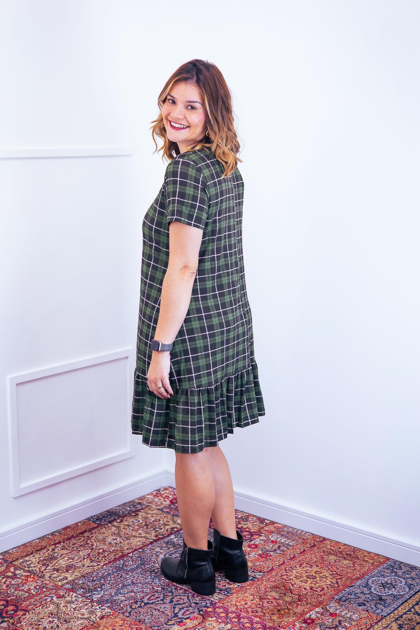 Vestido Verona - Babado Gola V e Manga Curta - Bazar Online