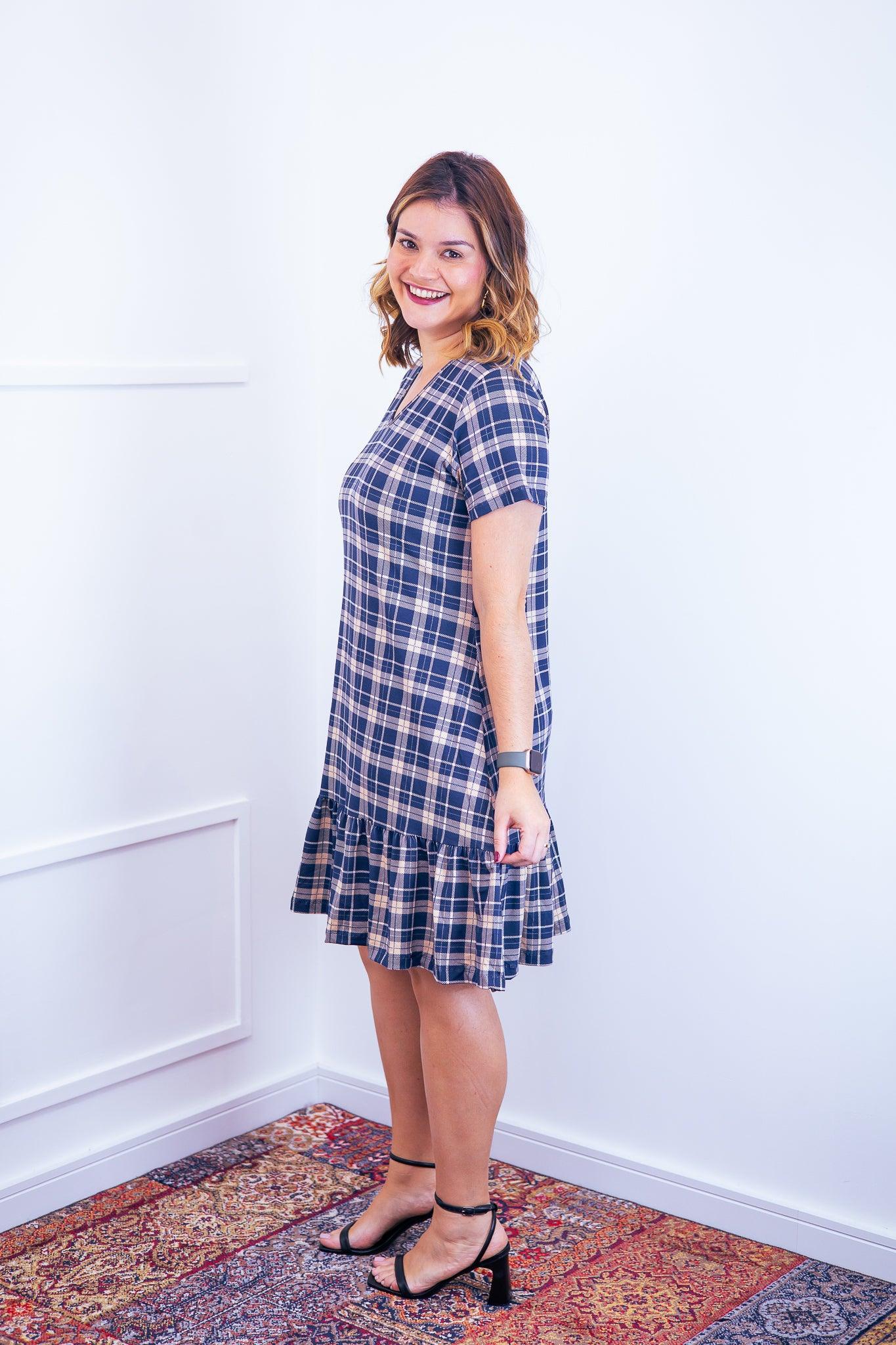 Vestido Verona - Babado Gola V e Manga Curta - Bazar Online
