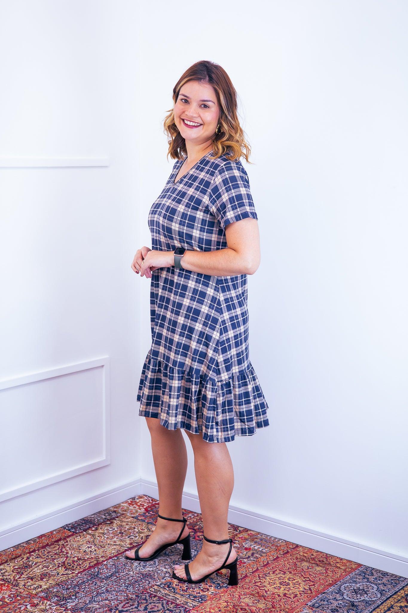 Vestido Verona - Babado Gola V e Manga Curta - Bazar Online