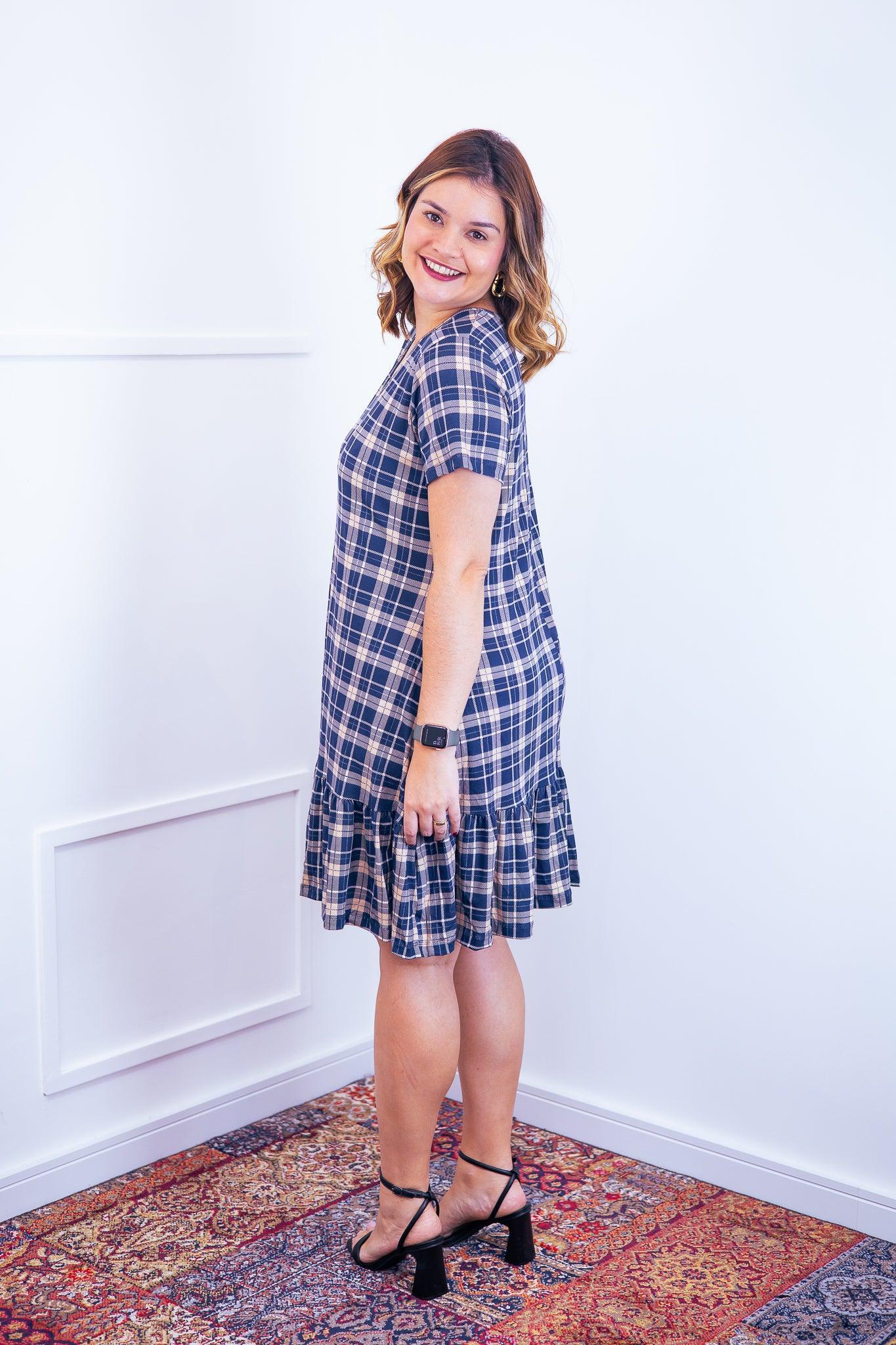 Vestido Verona - Babado Gola V e Manga Curta - Bazar Online