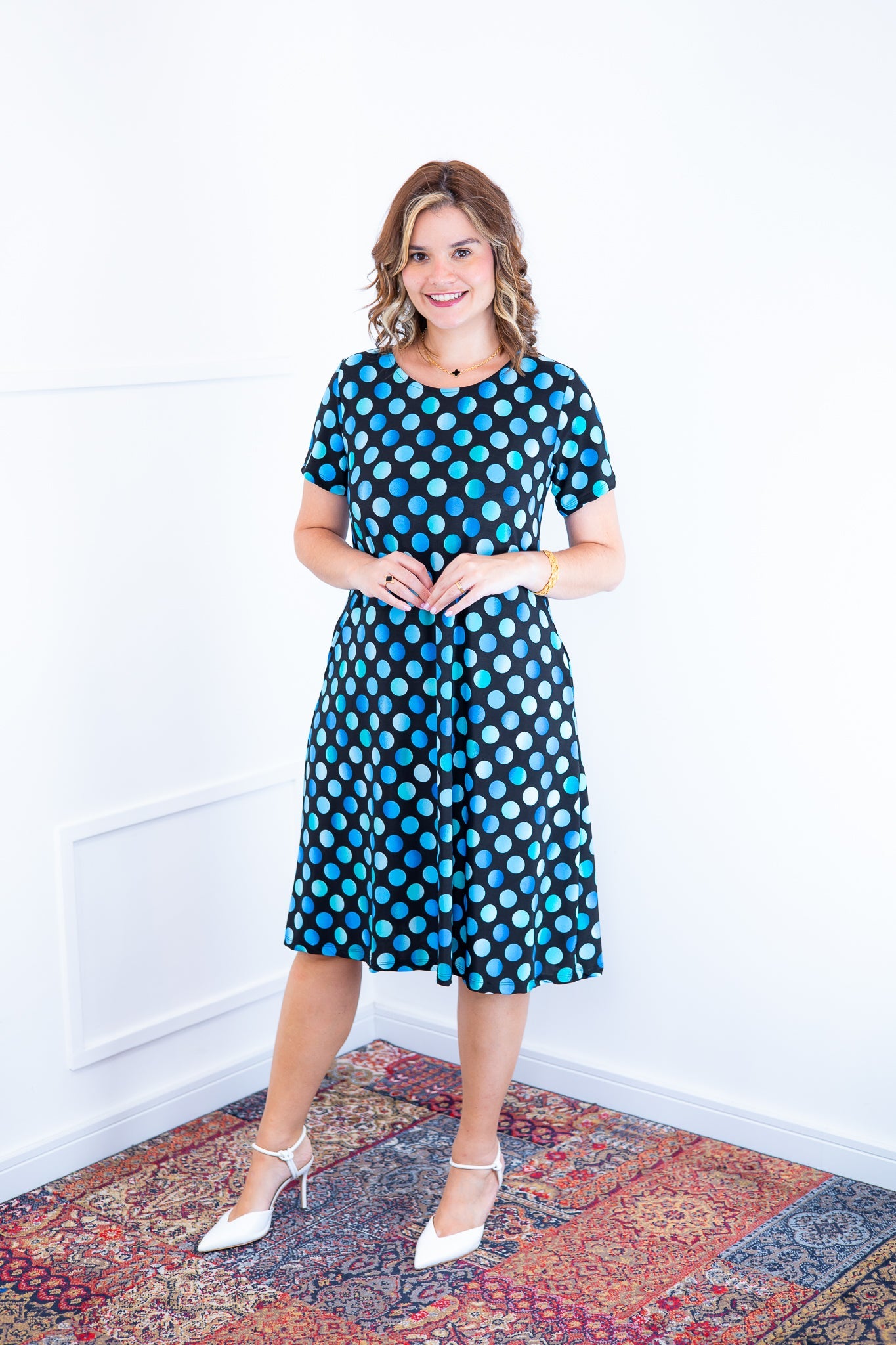 Vestido Sara - Malha Confort Midi com Manga - Bazar Online