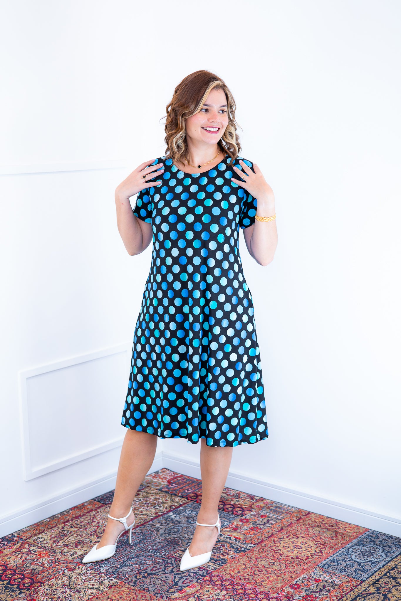 Vestido Sara - Malha Confort Midi com Manga - Bazar Online