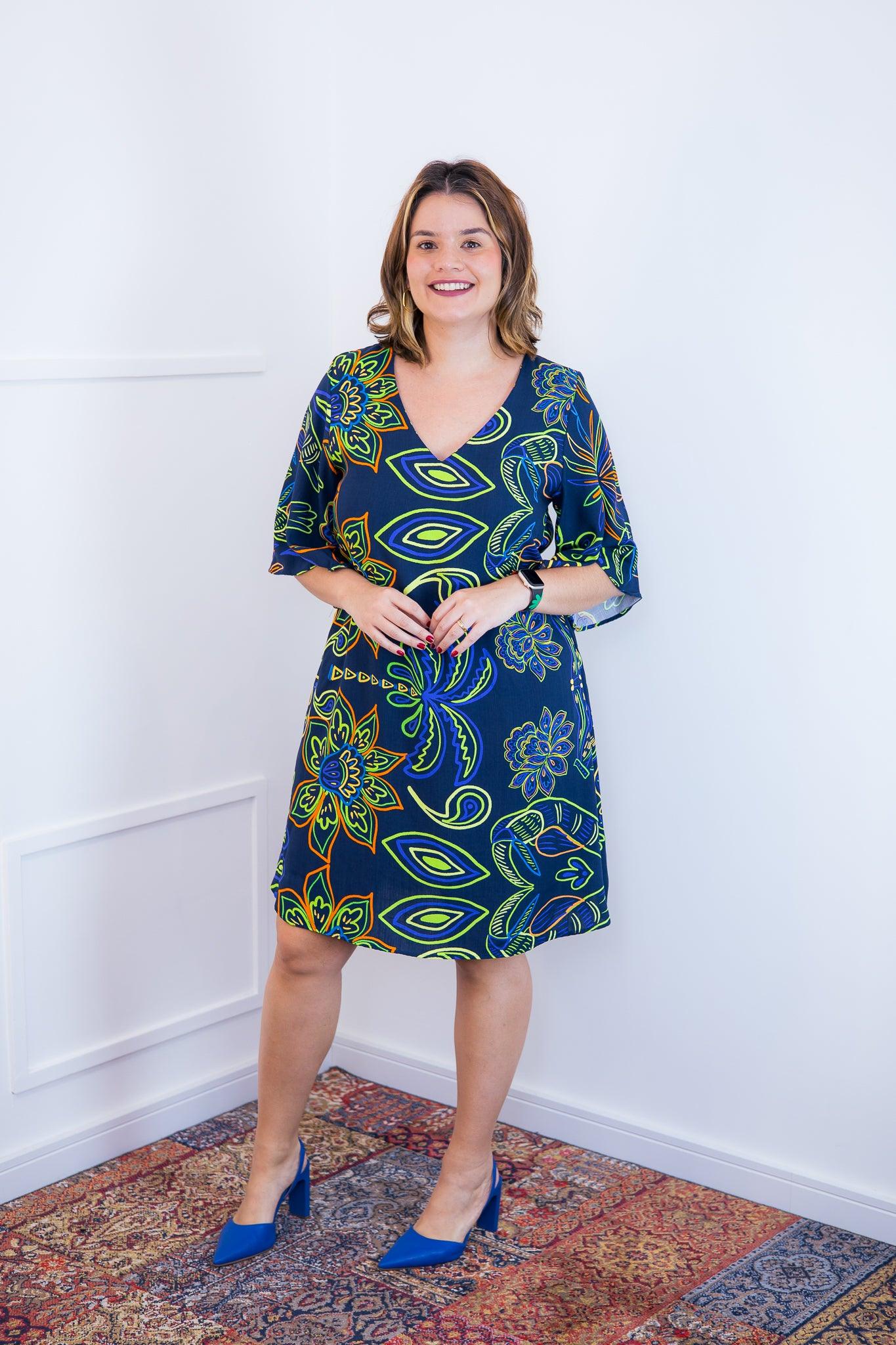 Vestido Sabrina - Decote V Manga Morcego em Viscolinho - Bazar Online