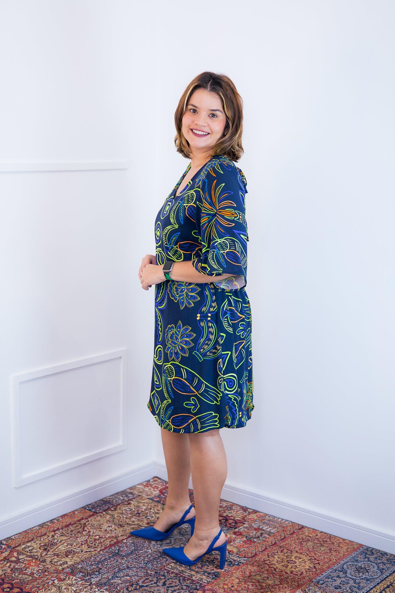 Vestido Sabrina - Decote V Manga Morcego em Viscolinho - Bazar Online