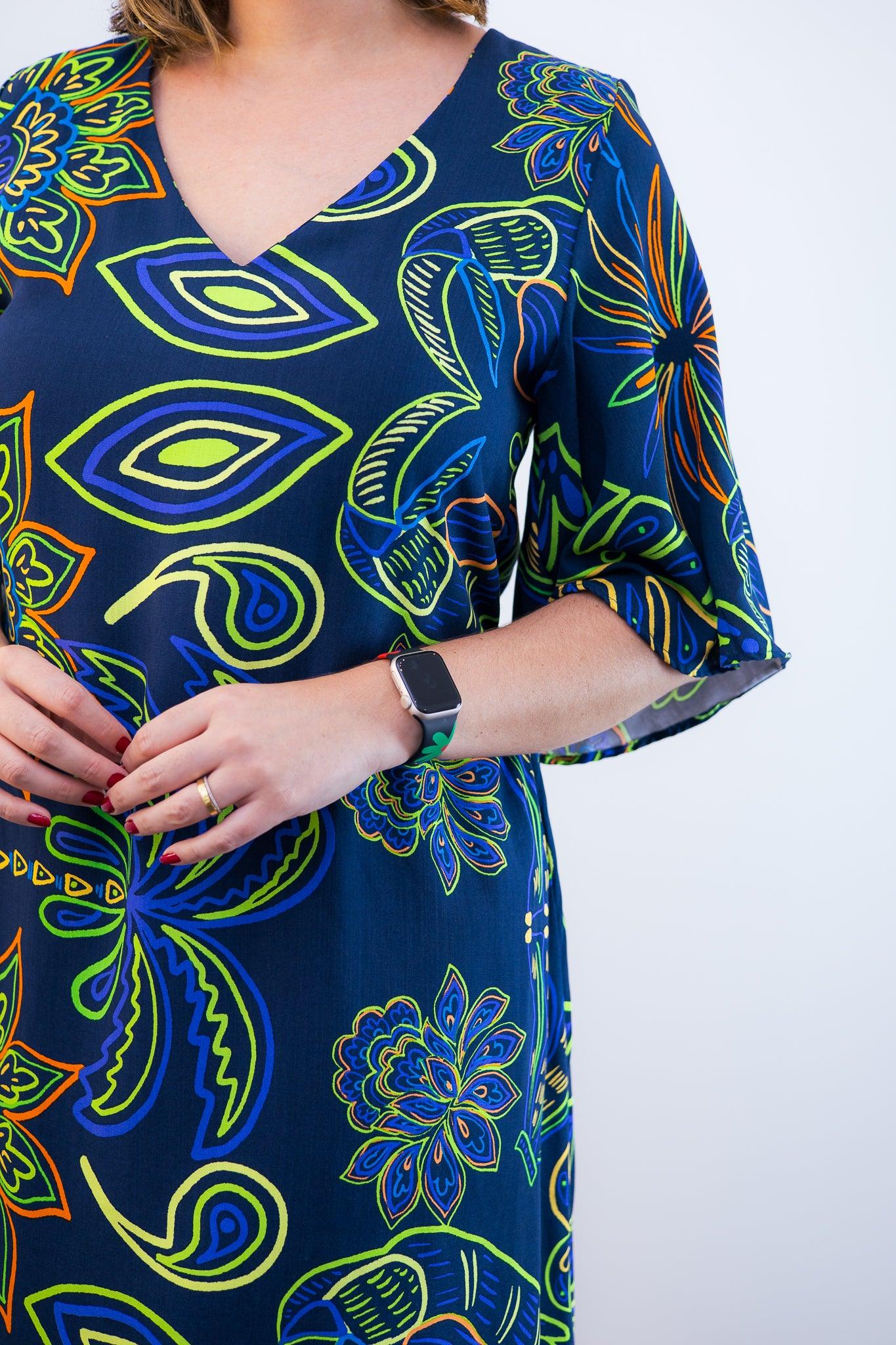 Vestido Sabrina - Decote V Manga Morcego em Viscolinho - Bazar Online