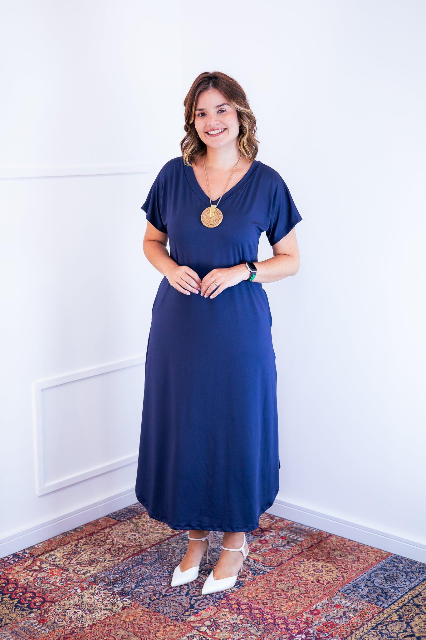 Vestido Antonella - Decote V e Fendas Laterais em Malha Confort - Bazar Online