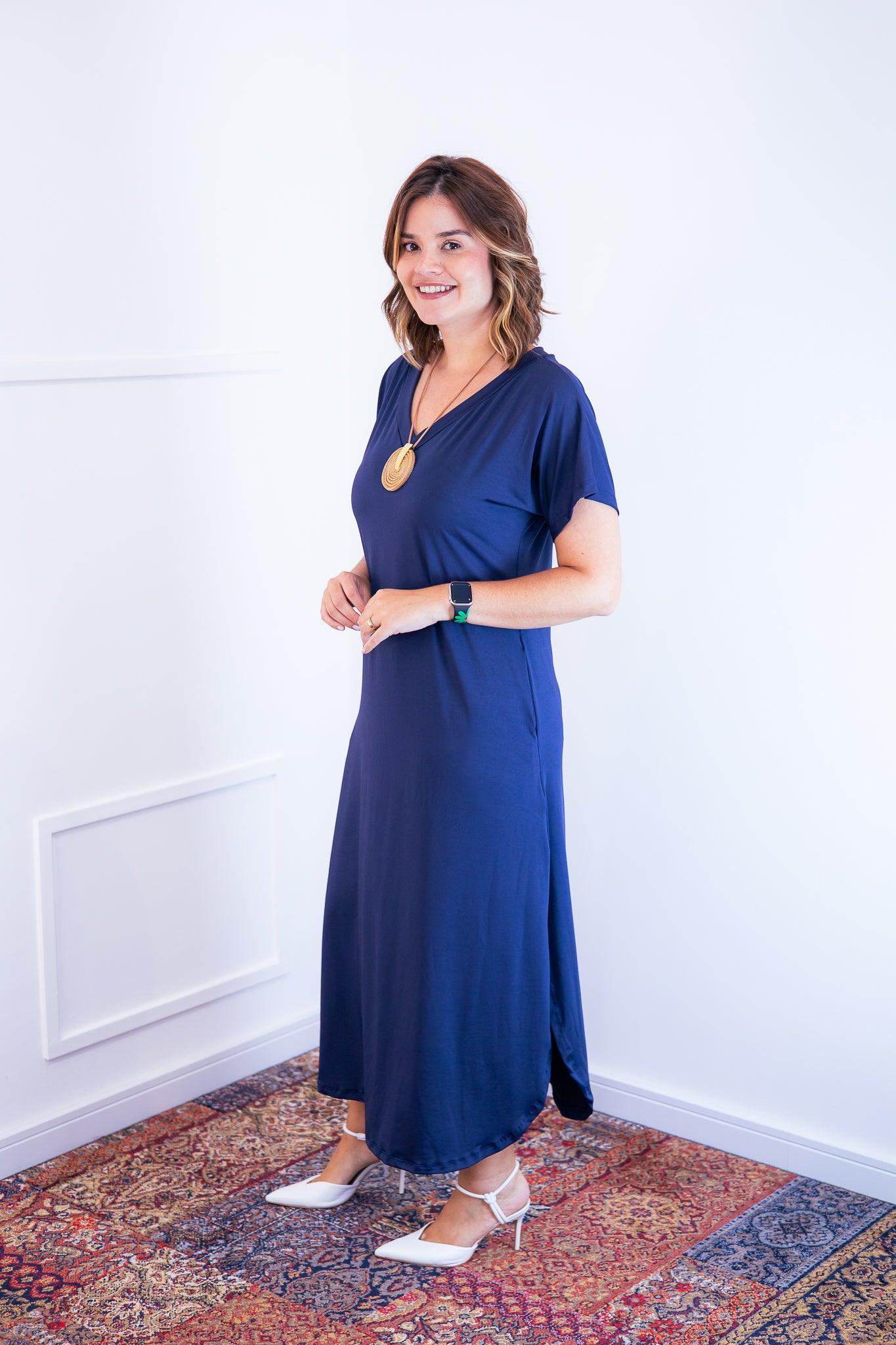 Vestido Antonella - Decote V e Fendas Laterais em Malha Confort - Bazar Online