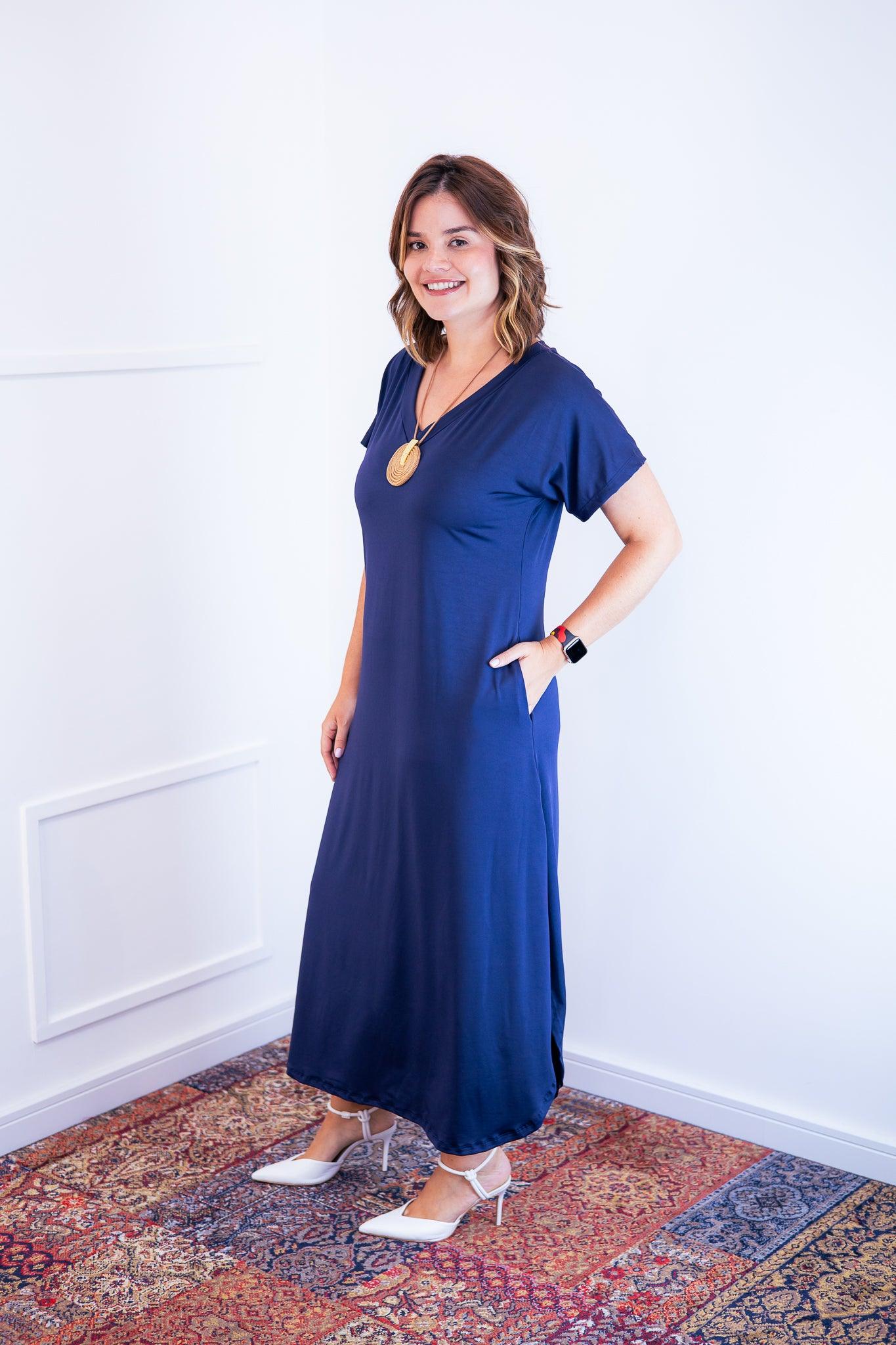 Vestido Antonella - Decote V e Fendas Laterais em Malha Confort - Bazar Online