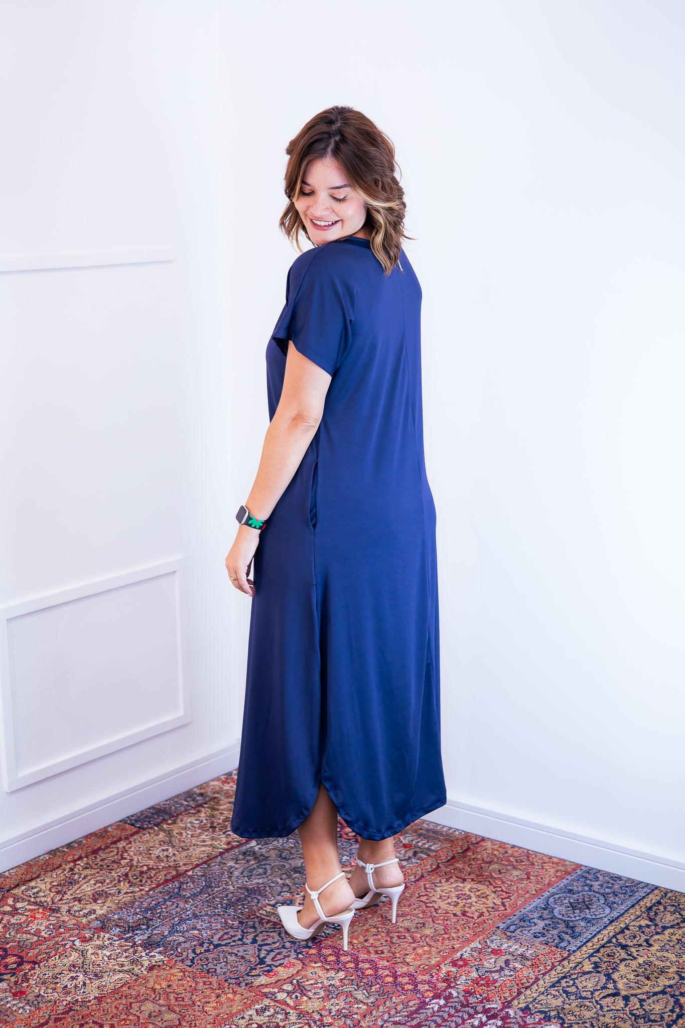 Vestido Antonella - Decote V e Fendas Laterais em Malha Confort - Bazar Online