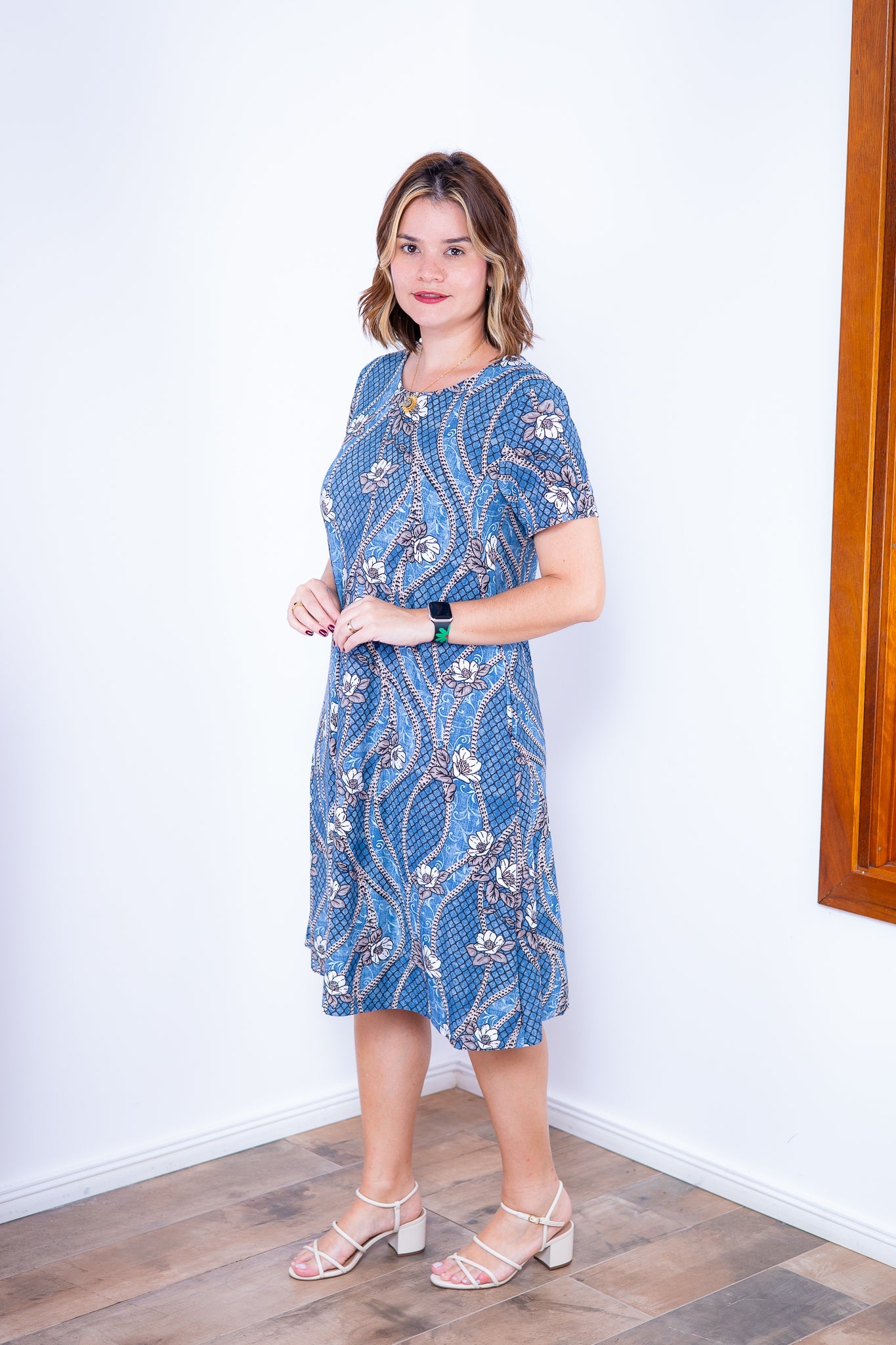 Vestido Sara - Malha Confort Midi com Manga - Bazar Online