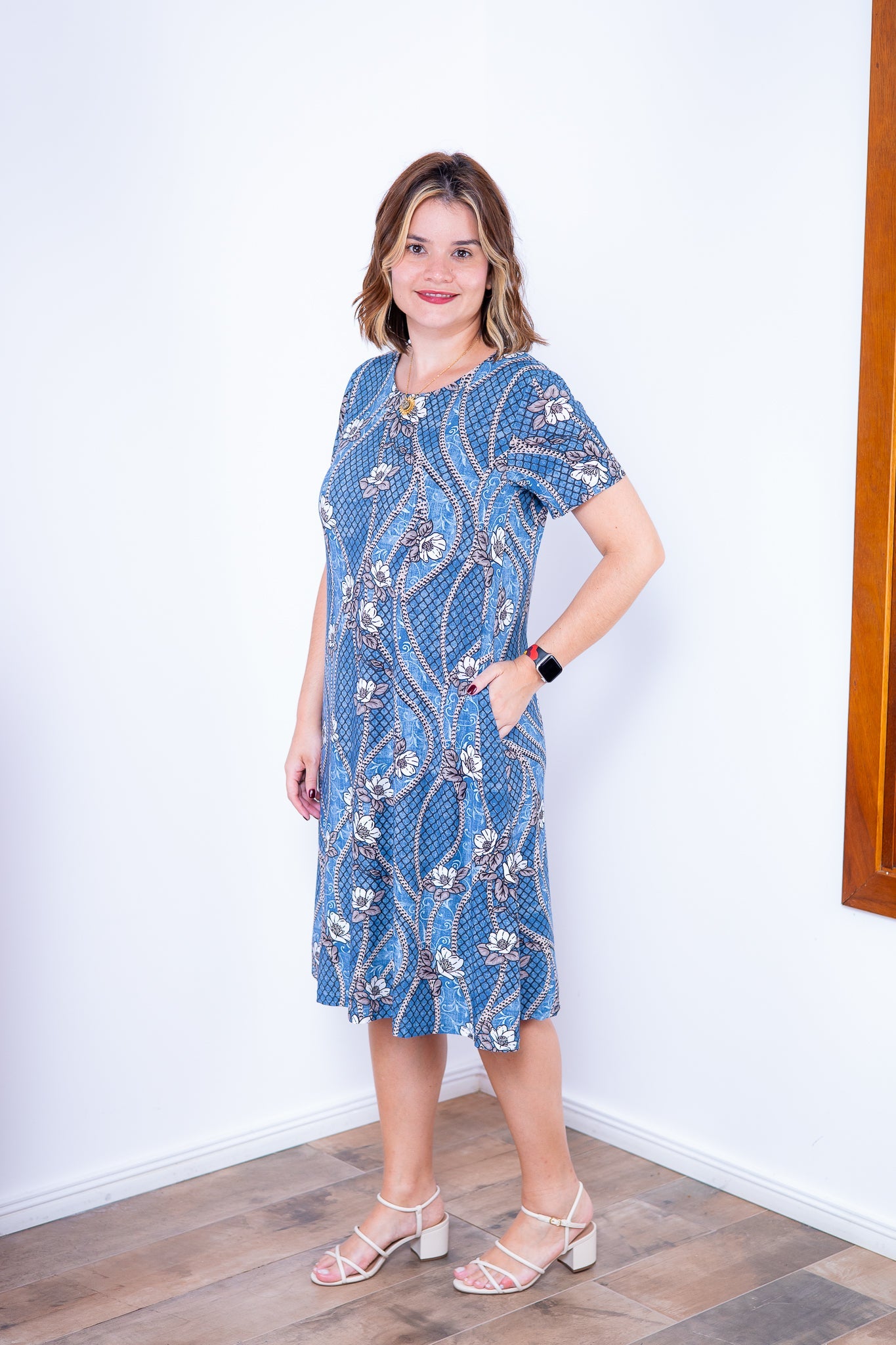 Vestido Sara - Malha Confort Midi com Manga - Bazar Online