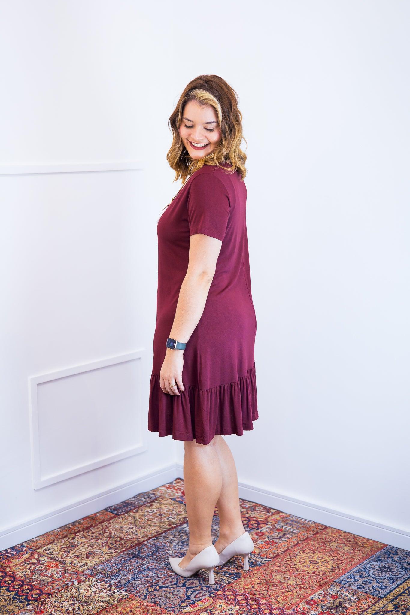 Vestido Verona - Babado Gola V e Manga Curta - Bazar Online