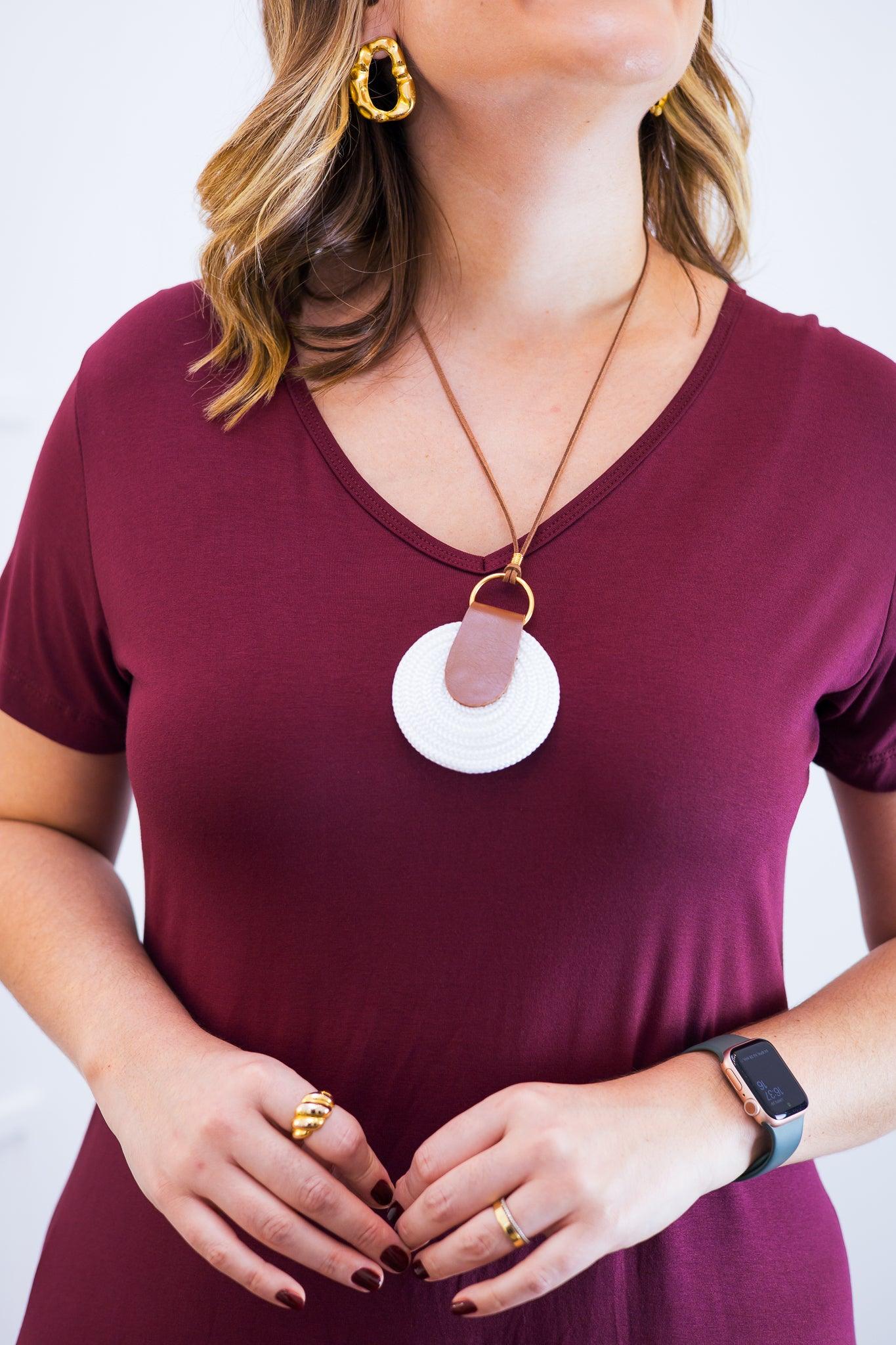 Vestido Verona - Babado Gola V e Manga Curta - Bazar Online