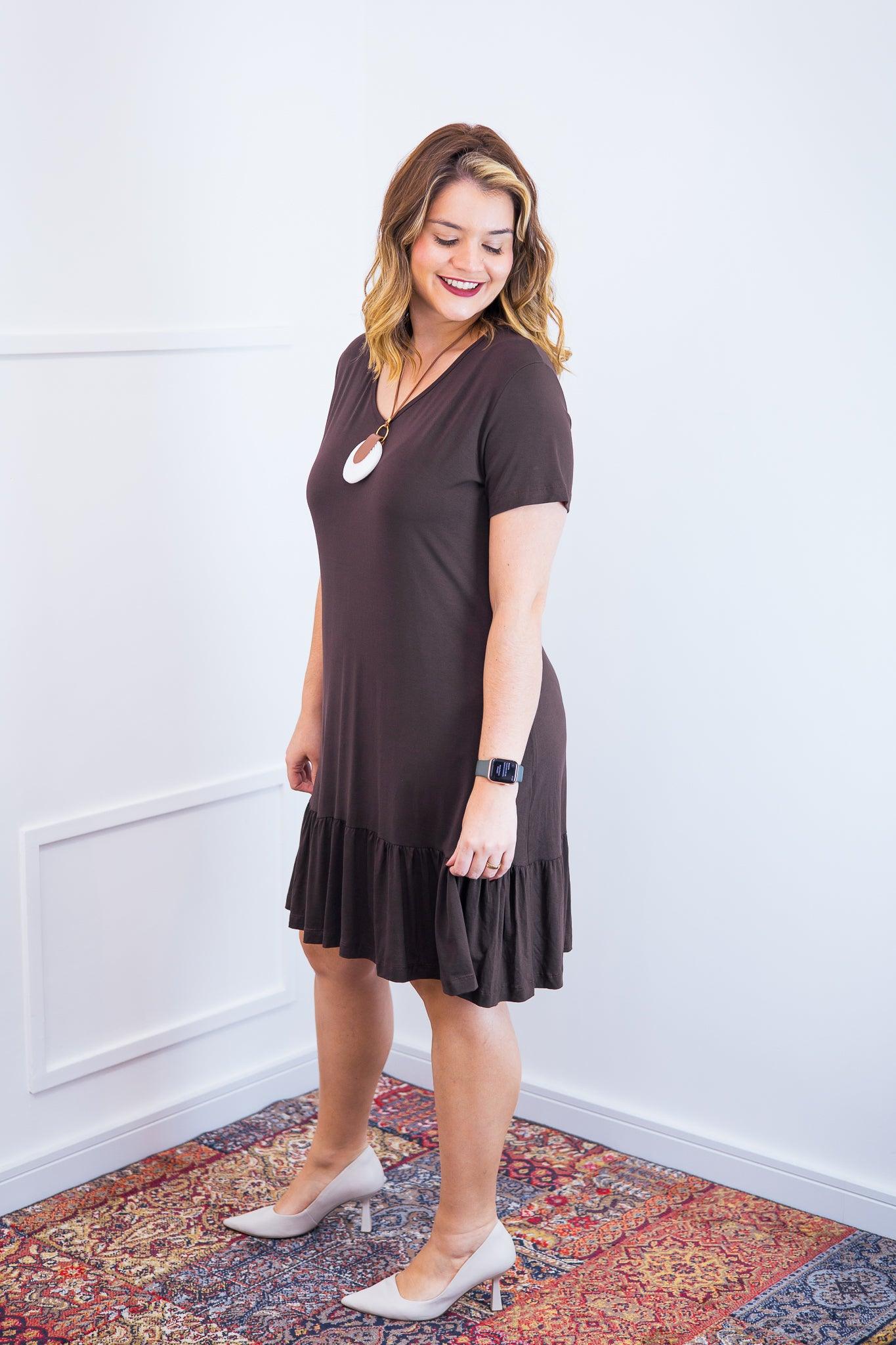 Vestido Verona - Babado Gola V e Manga Curta - Bazar Online