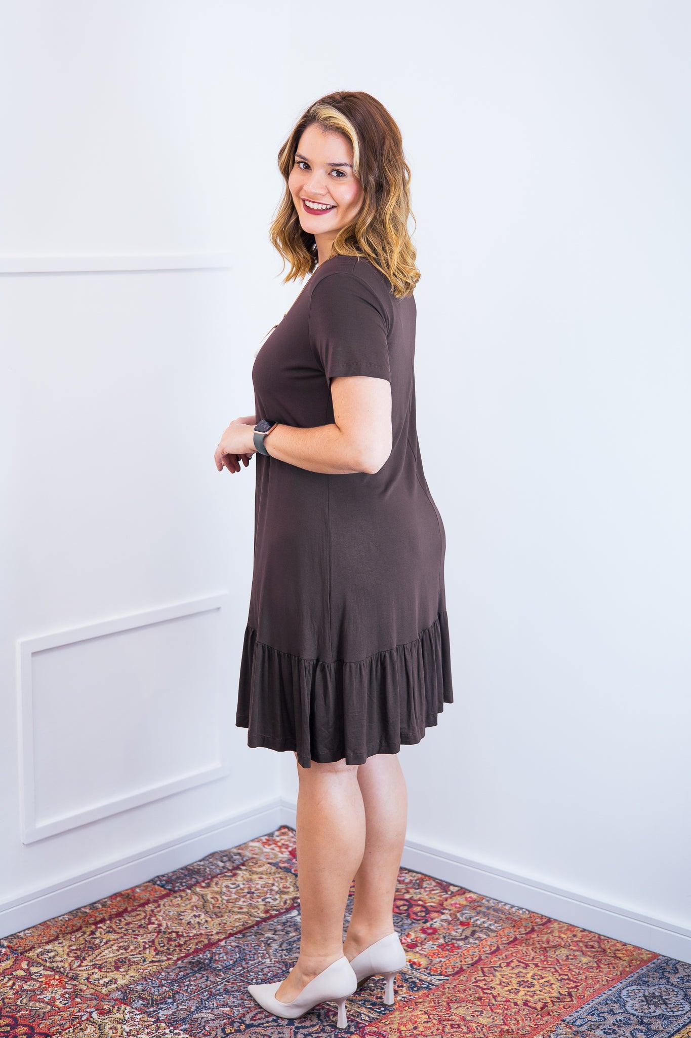 Vestido Verona - Babado Gola V e Manga Curta - Bazar Online