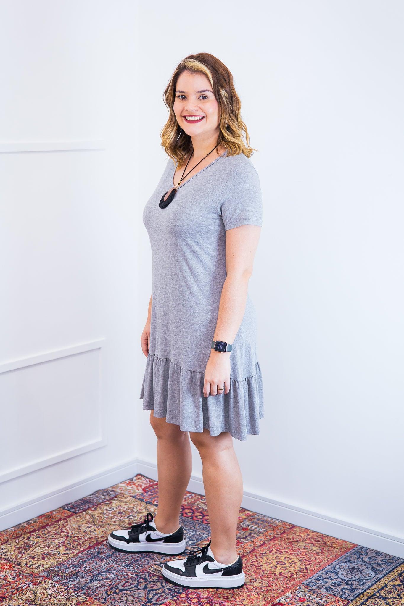 Vestido Verona - Babado Gola V e Manga Curta - Bazar Online