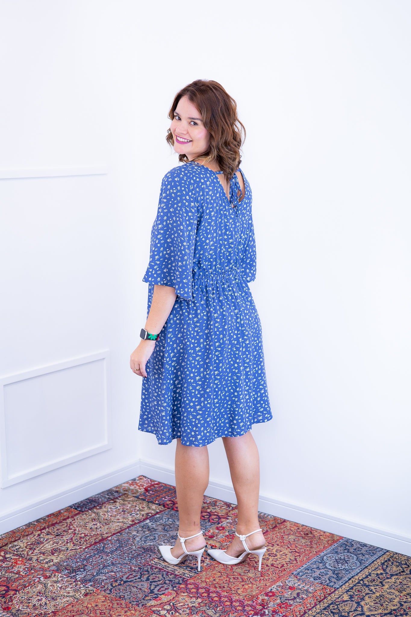 Vestido Sabrina - Decote V Manga Morcego em Viscolinho - Bazar Online