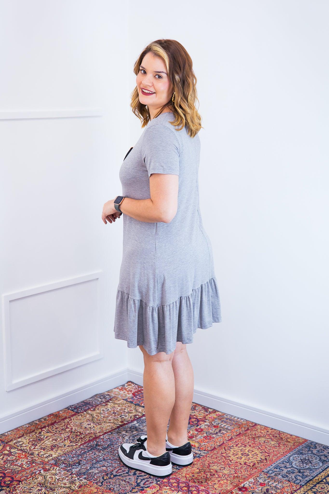 Vestido Verona - Babado Gola V e Manga Curta - Bazar Online