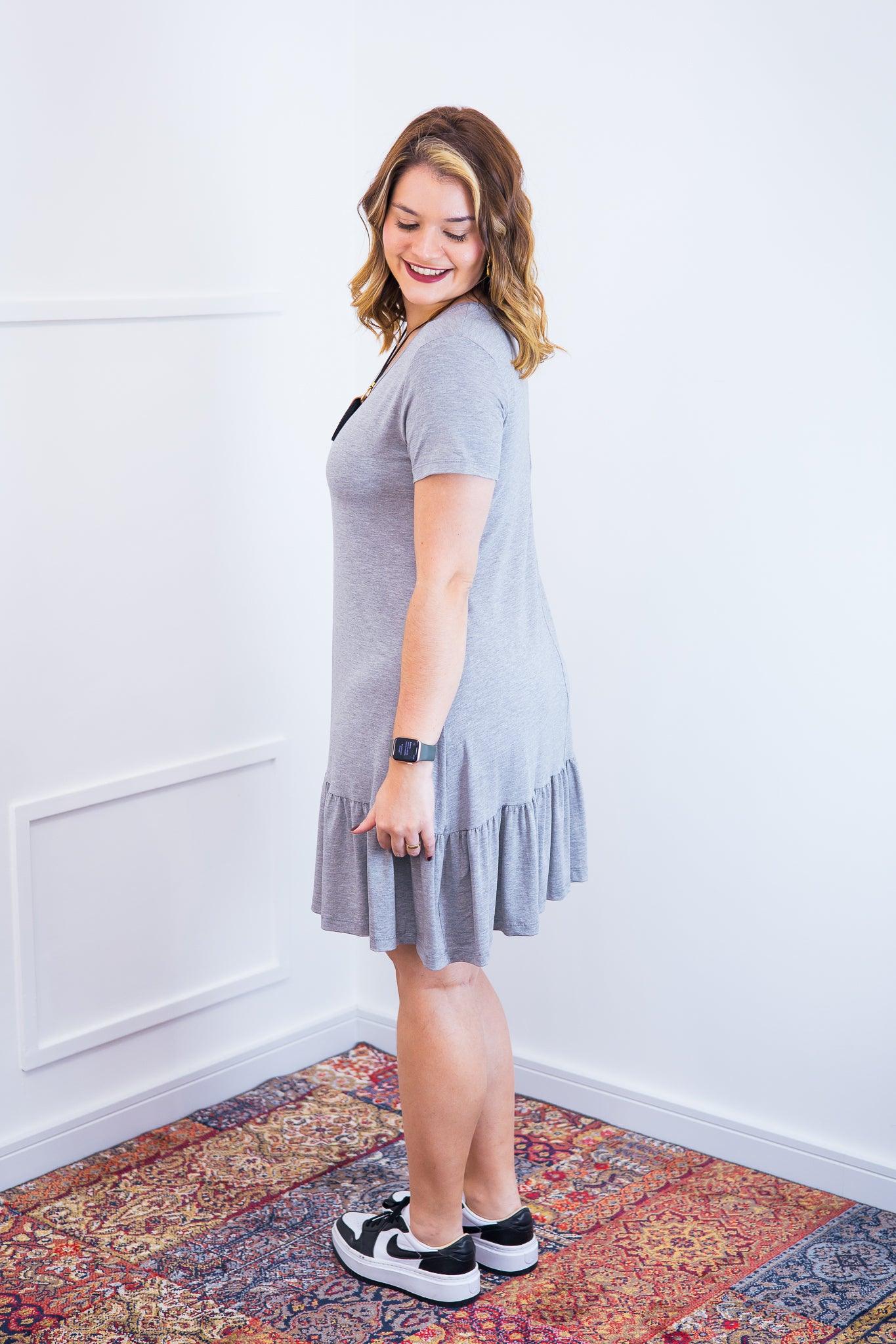 Vestido Verona - Babado Gola V e Manga Curta - Bazar Online