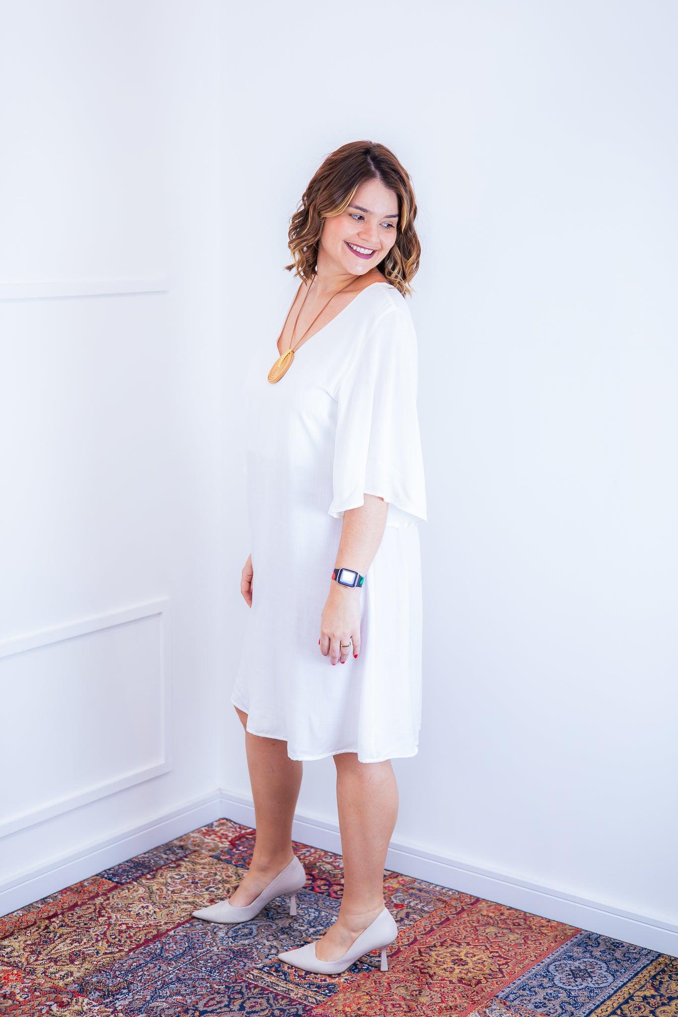 Vestido Sabrina - Decote V Manga Morcego em Viscolinho - Bazar Online