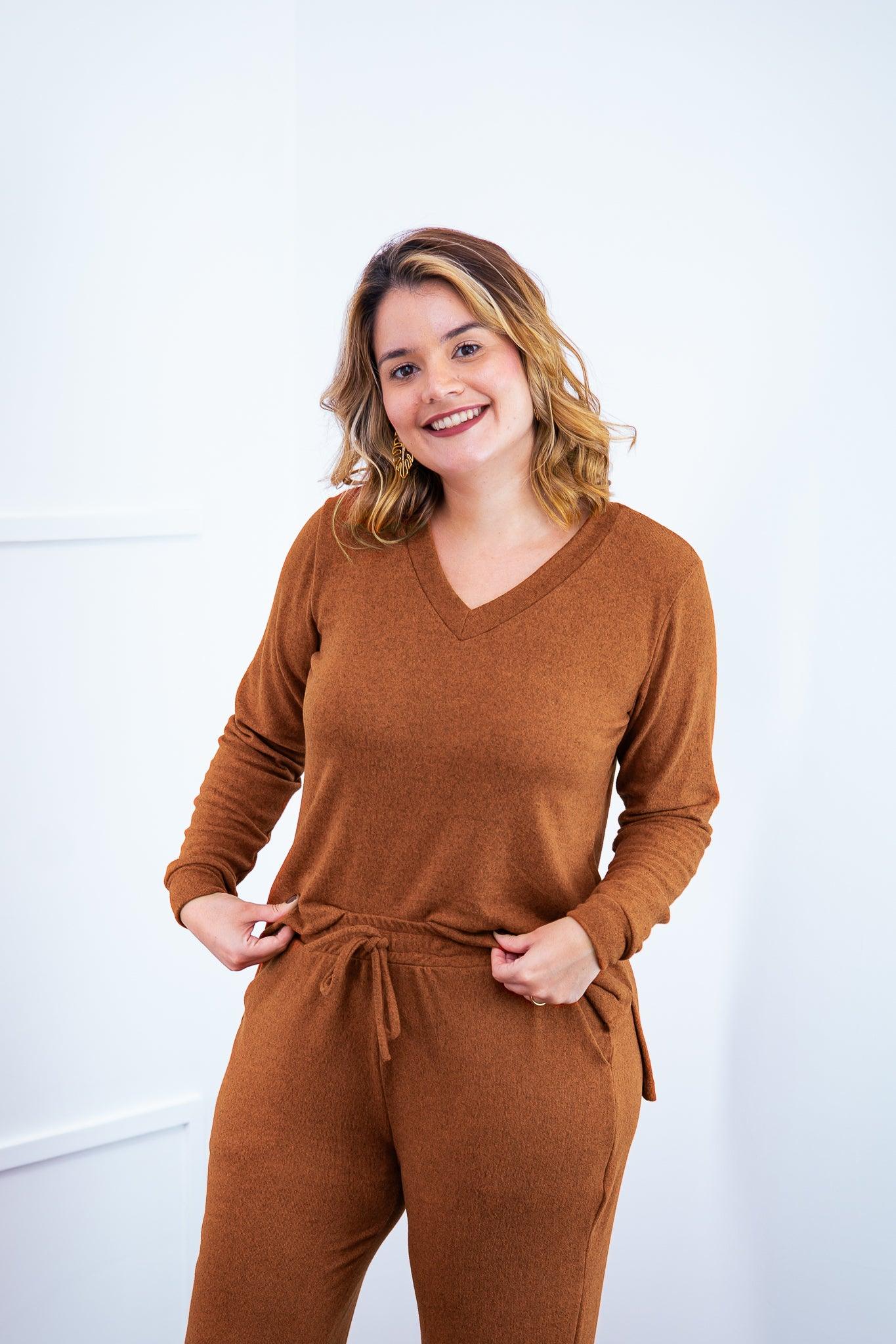 Blusa Paula - Gola V de Manga Longa Lãzinha - Bazar Online