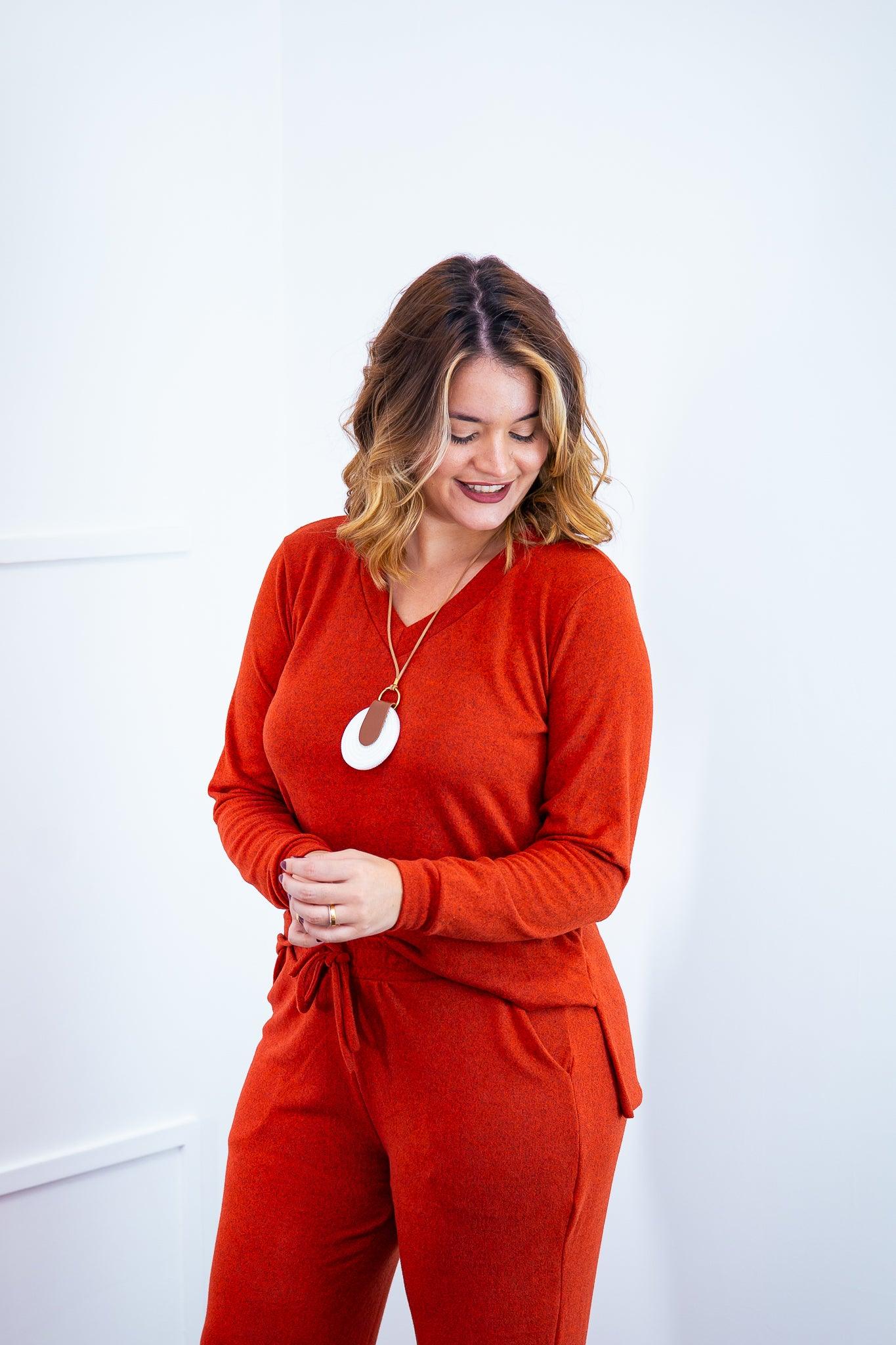 Blusa Paula - Gola V de Manga Longa Lãzinha - Bazar Online