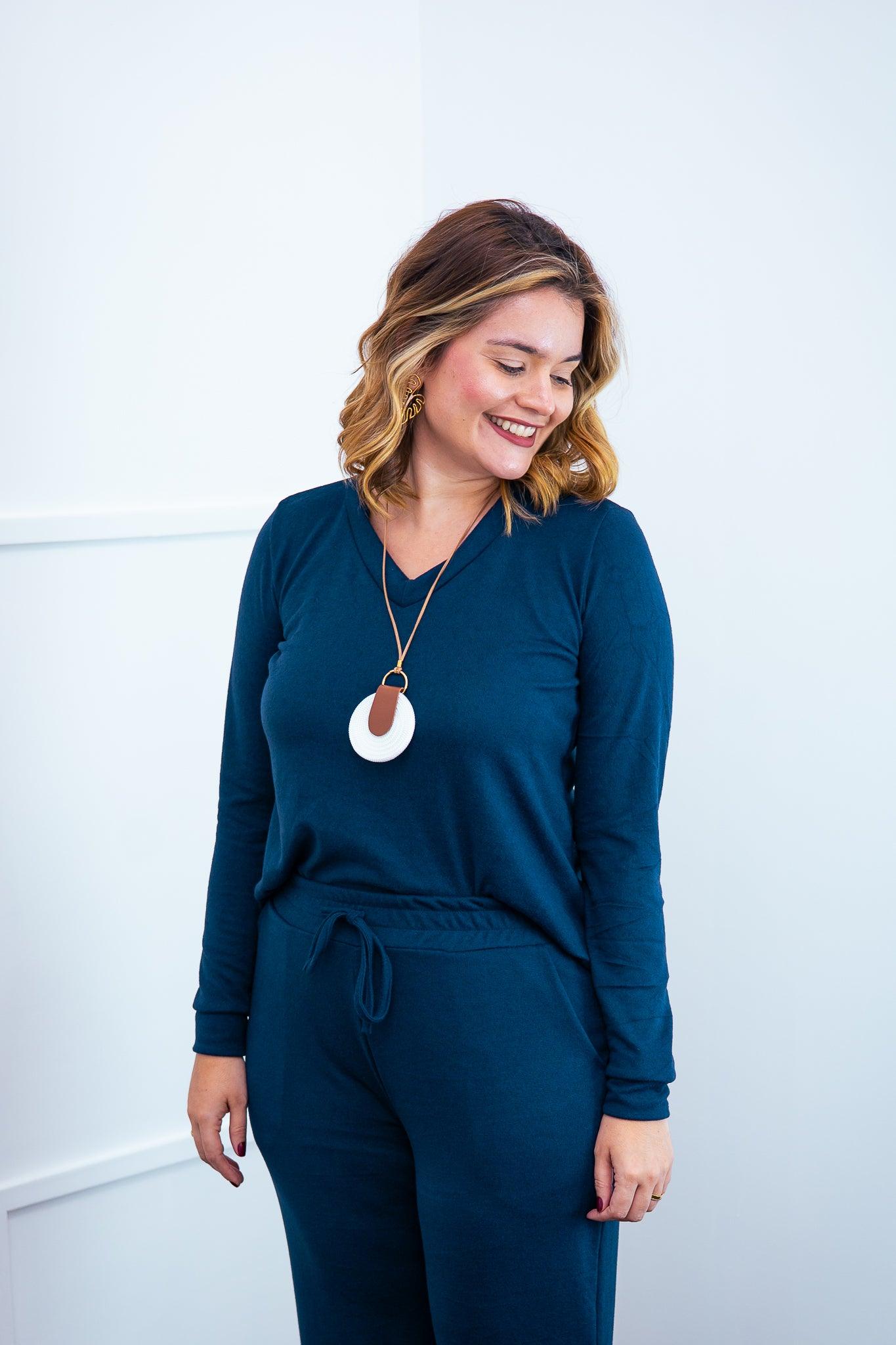 Blusa Paula - Gola V de Manga Longa Lãzinha - Bazar Online