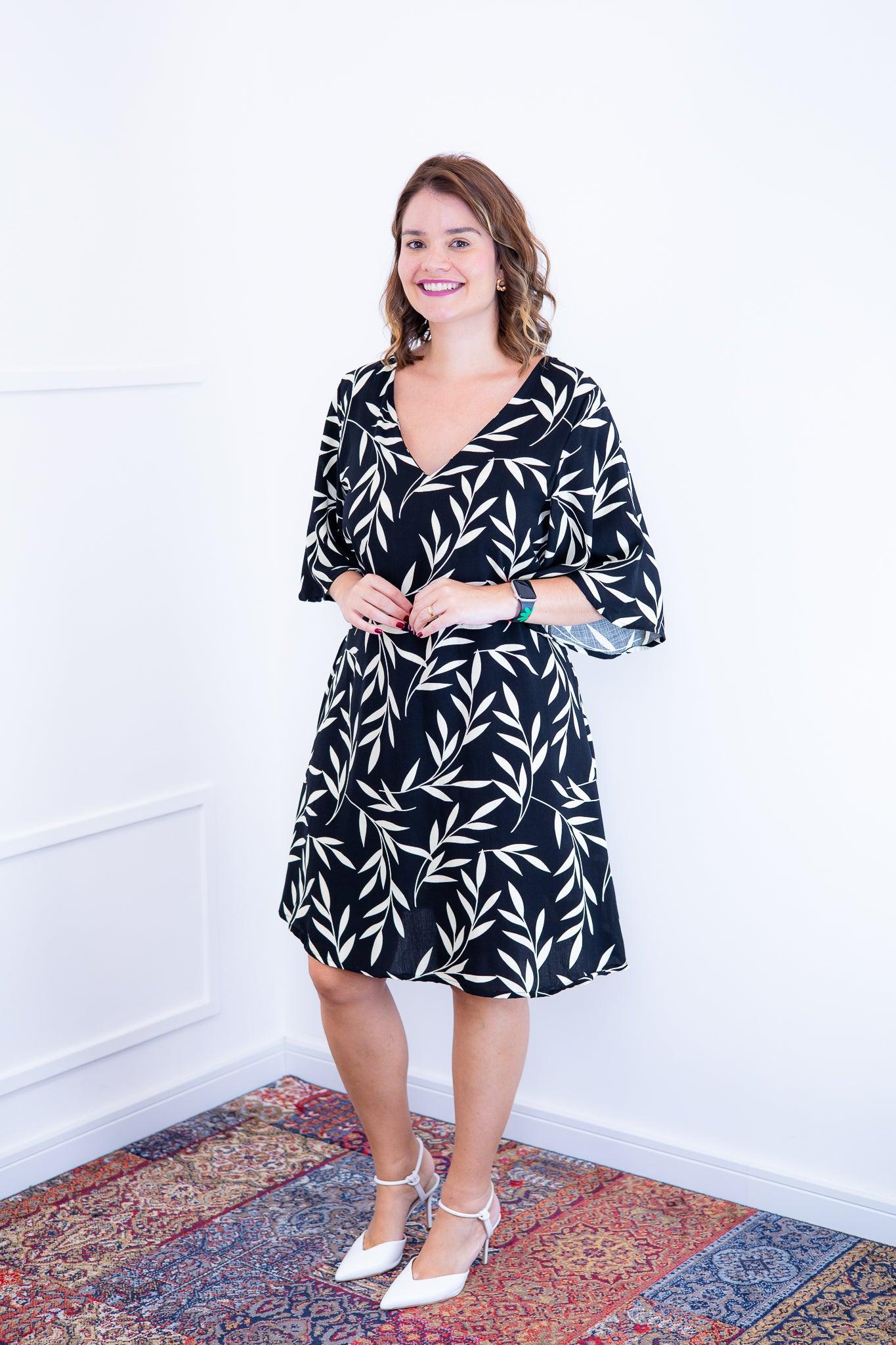 Vestido Sabrina - Decote V Manga Morcego em Viscolinho - Bazar Online