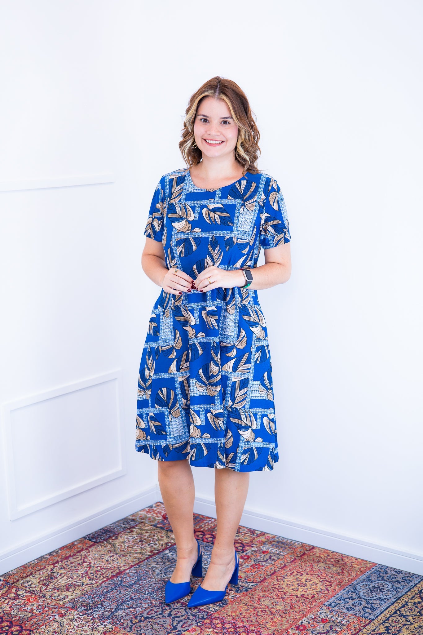 Vestido Sara - Malha Confort Midi com Manga - Bazar Online