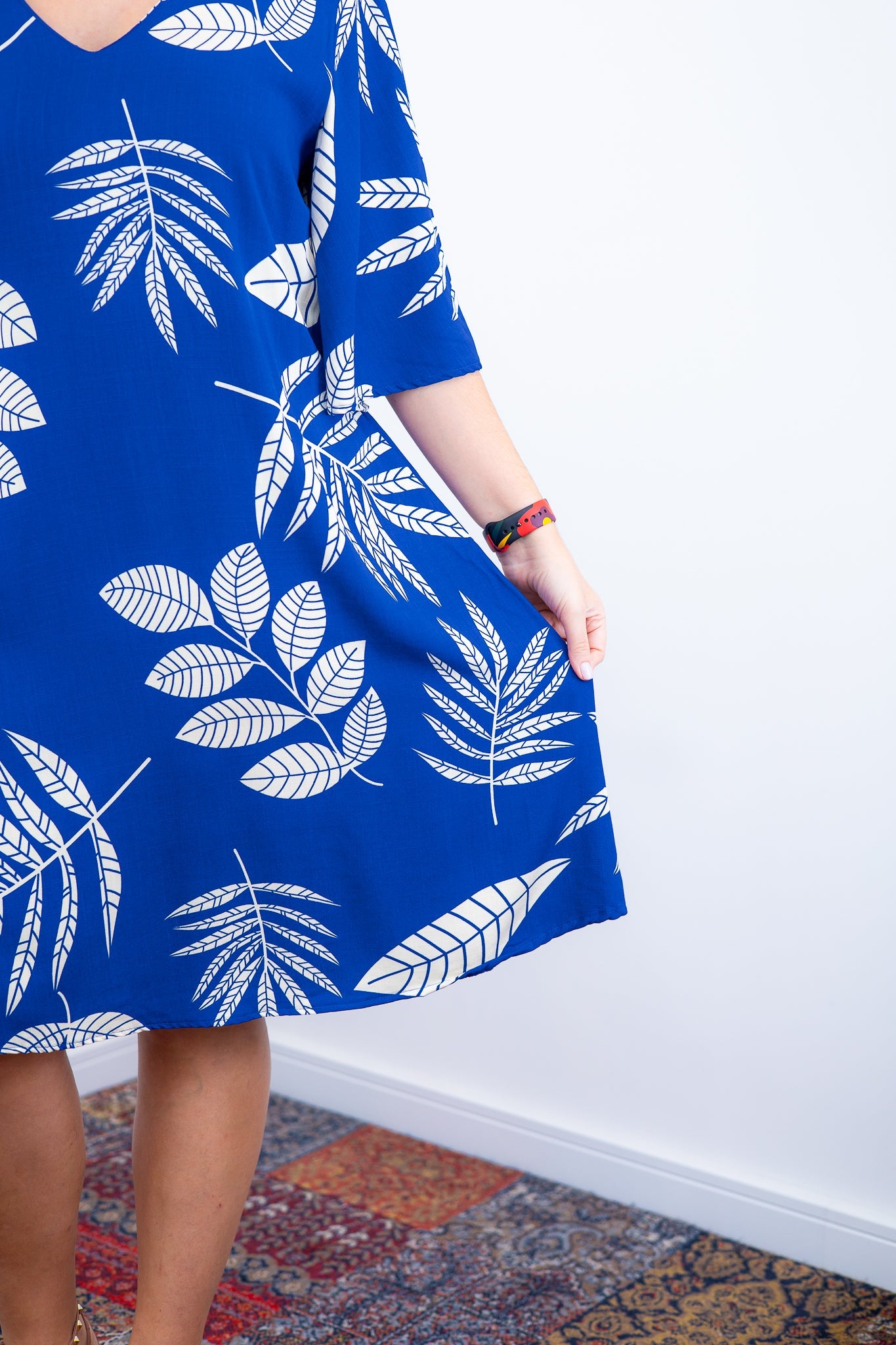 Vestido Sabrina - Decote V Manga Morcego em Viscolinho - Bazar Online