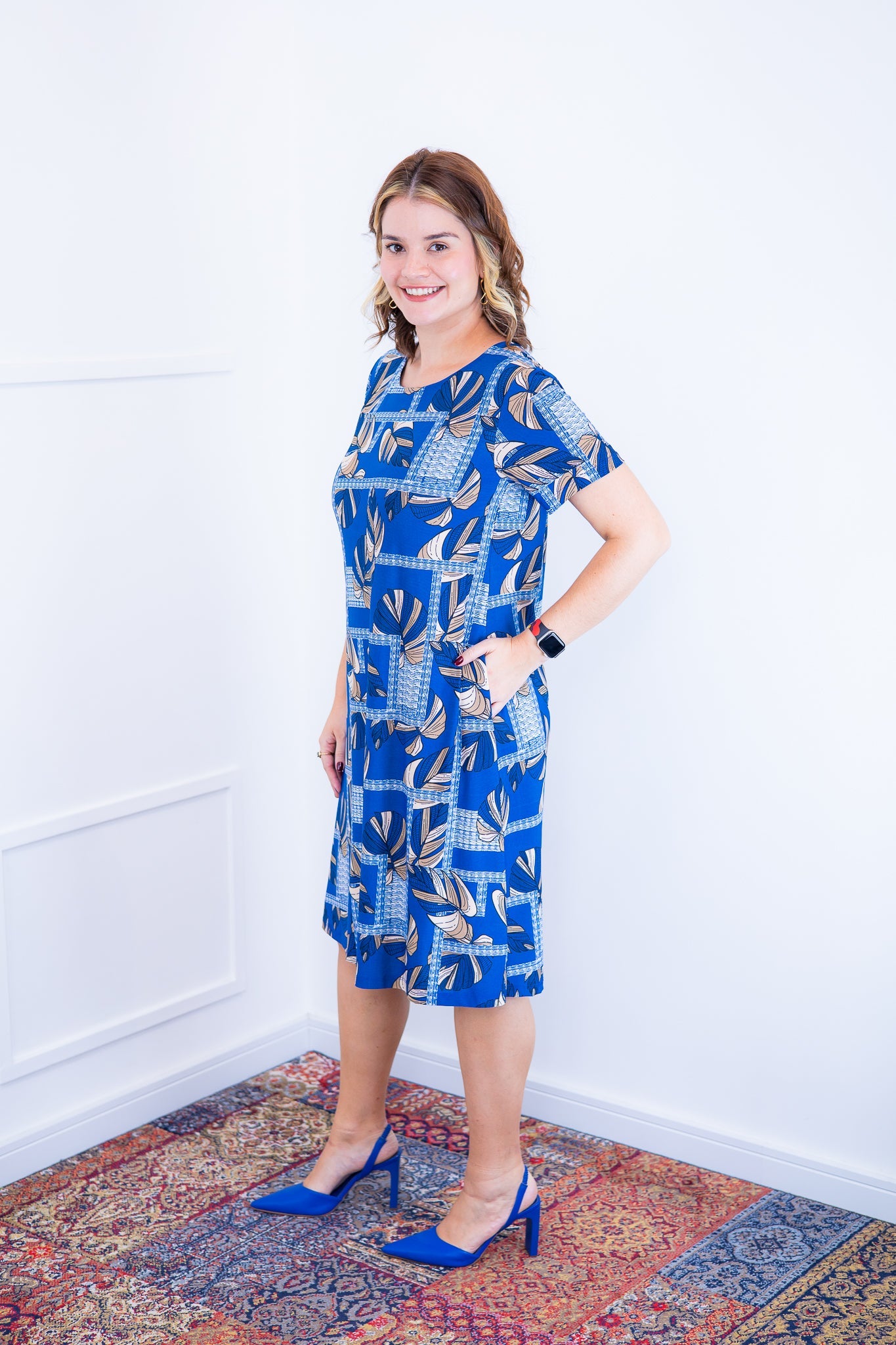 Vestido Sara - Malha Confort Midi com Manga - Bazar Online