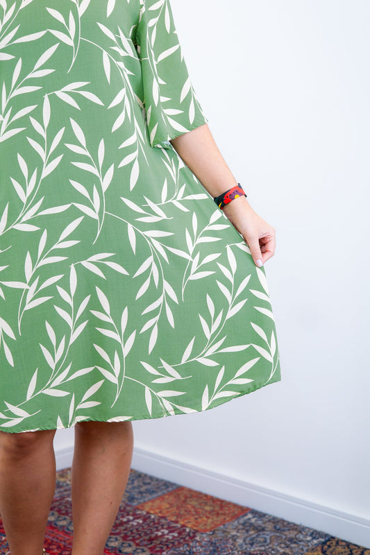 Vestido Sabrina - Decote V Manga Morcego em Viscolinho - Bazar Online